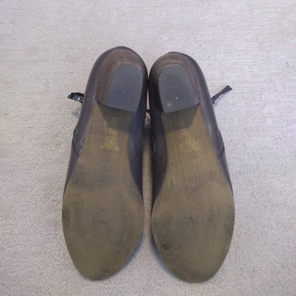 Chelsea Crew Logan Vegan Leather Angle Boots - Picture 6 of 8